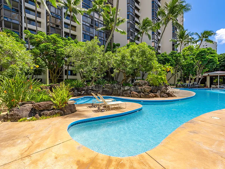 521 Hahaione St #2/2L — Photo 46