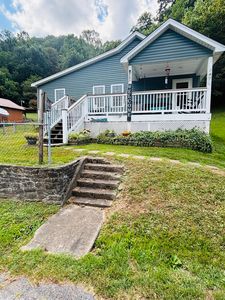 488 Boonesborough Rd, Deep Water, WV, 25057