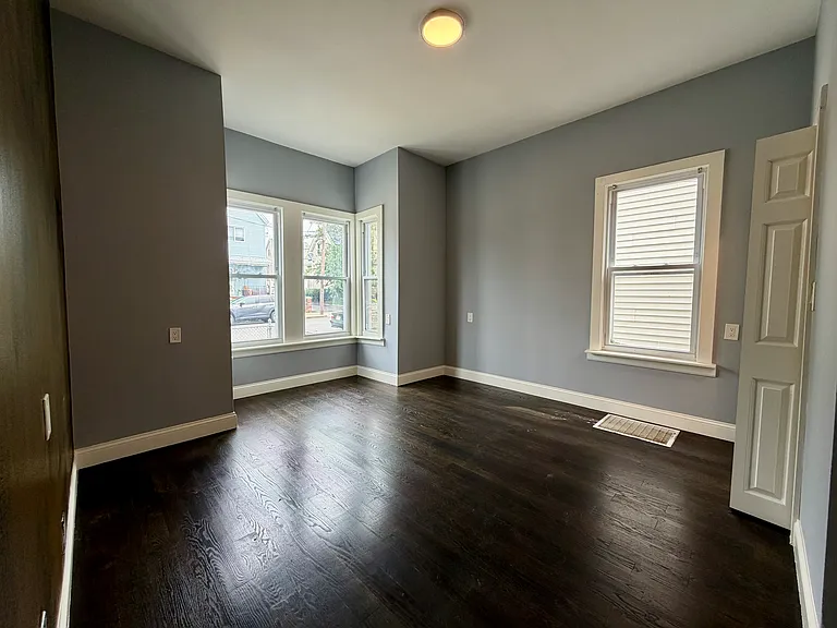 44 Everett St #1 — Photo 11