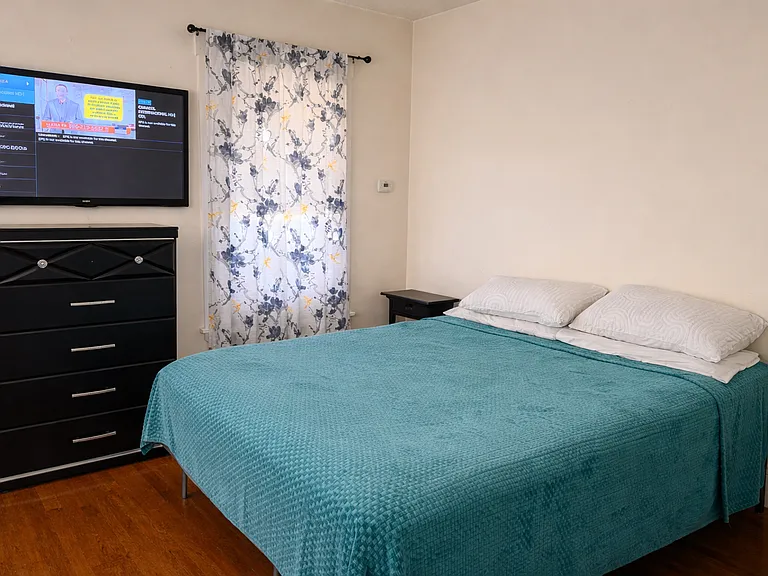 832 Washington St #3 — Photo 9