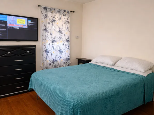 832 Washington St APT 3, Dorchester Center, MA 02124