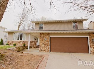 1617 W Country Oaks Ct, Dunlap, IL 61525