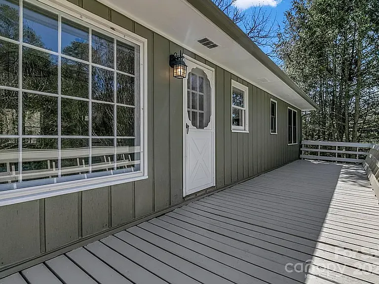 1085 Jenkins Valley Rd — Photo 22