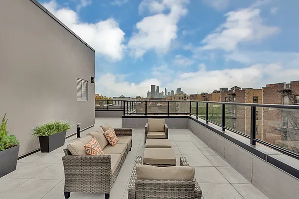 Rented by Modern Spaces | media 4