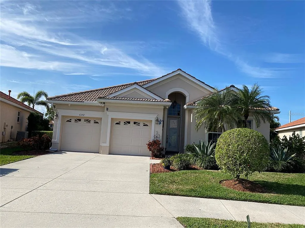 3 bed, 2.0 bath, 1856 sqft, $4,300 — Photo 2