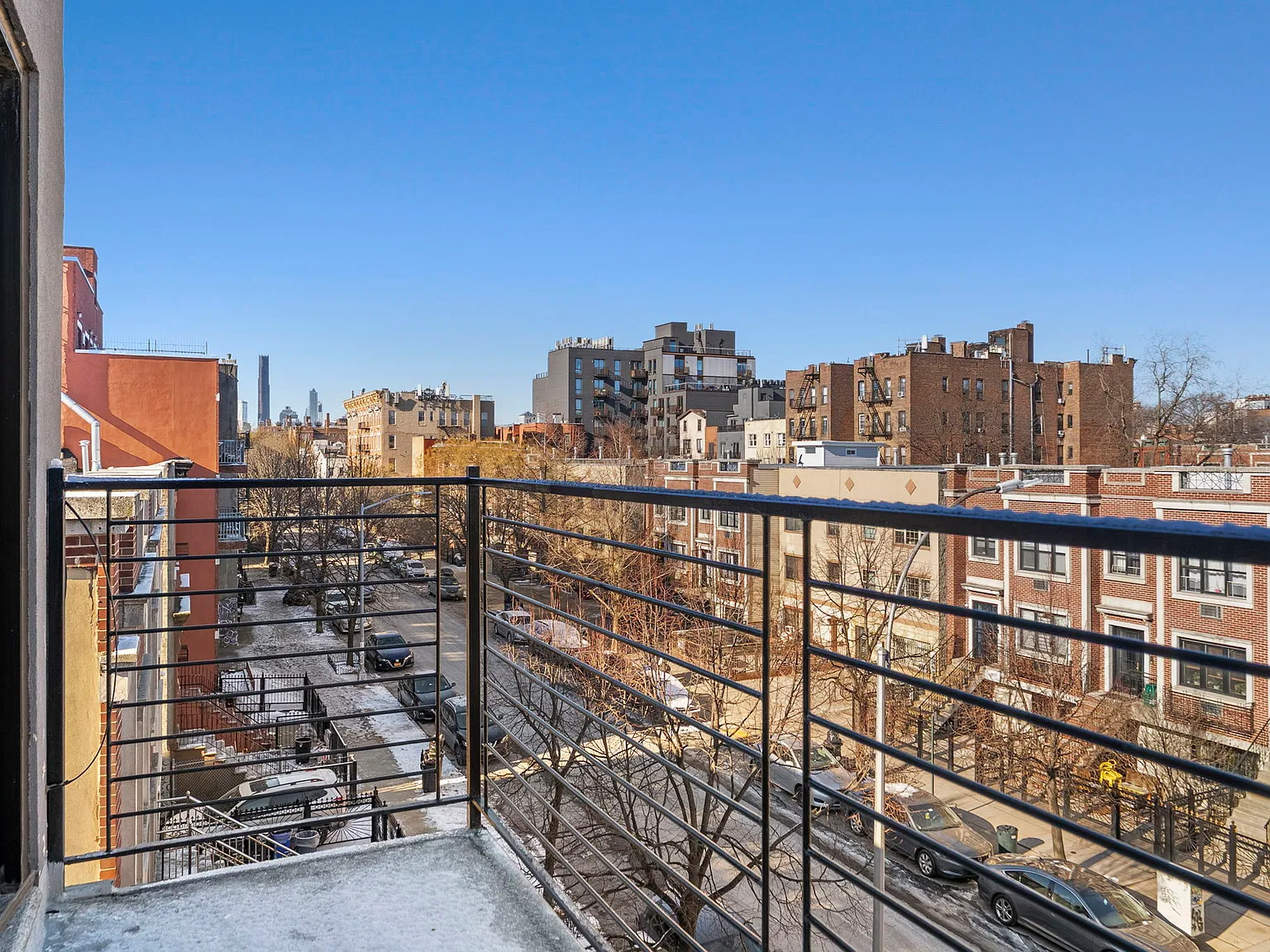 120 Pulaski Street — Photo 4