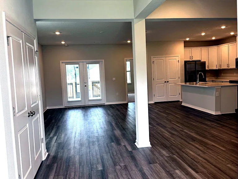 6271 Forest Pines Dr — Photo 3