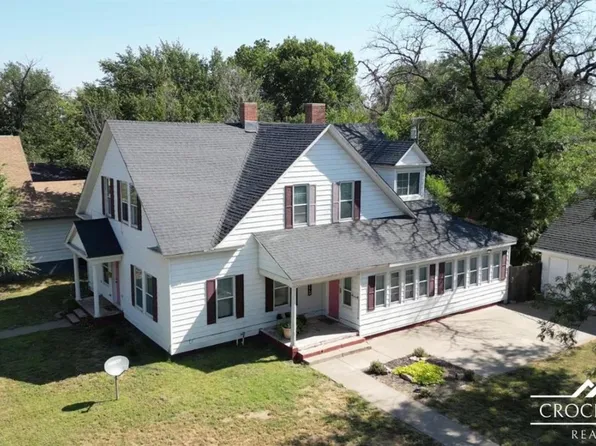 904 N 7th St, Garden City, KS 67846