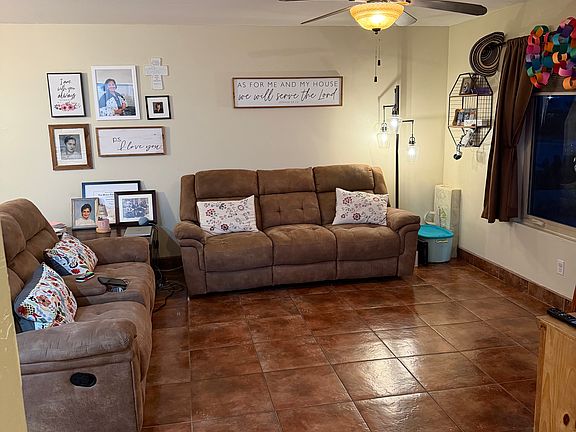 3rd image of 606 Marconi Pl