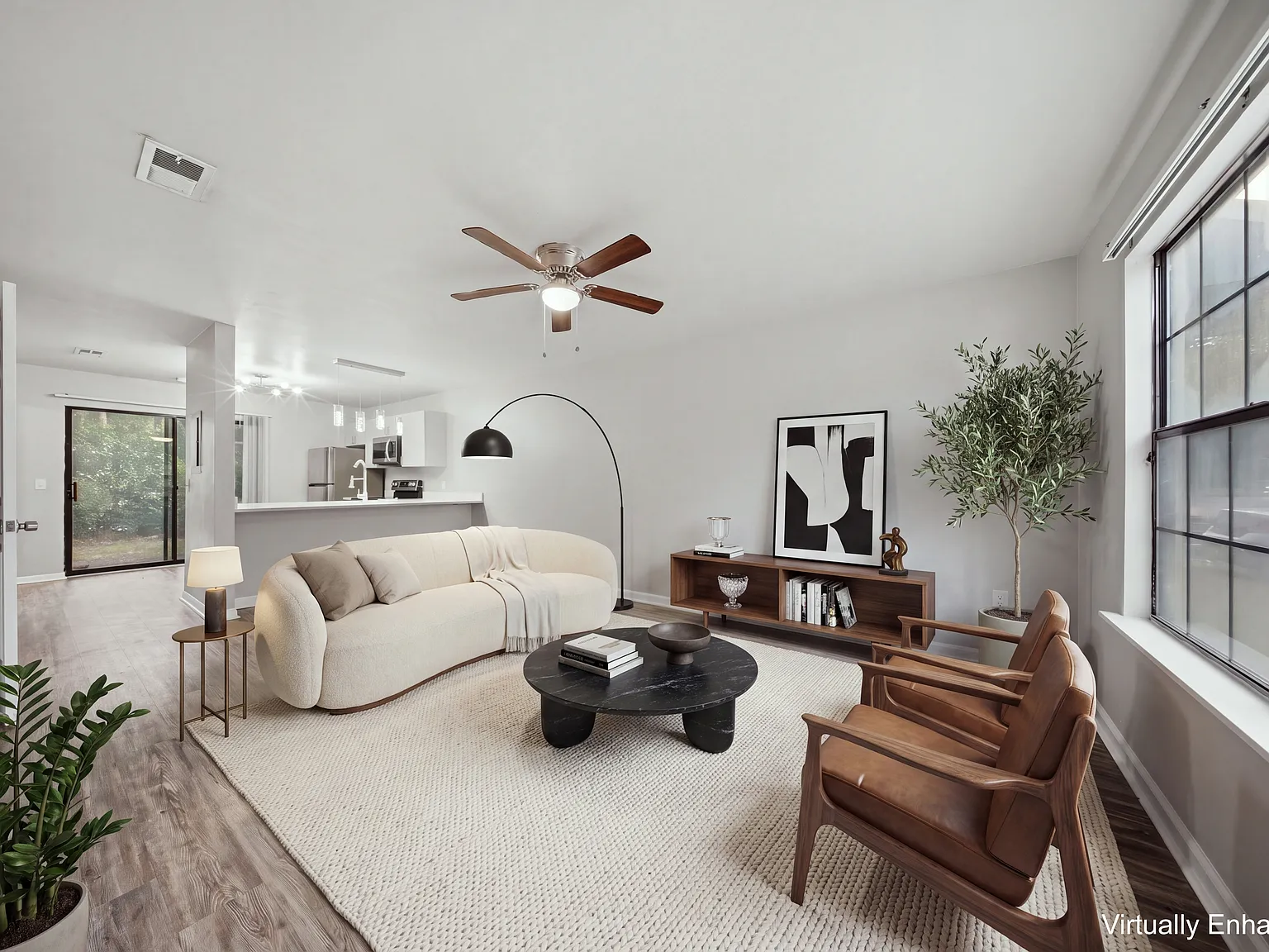 Dior Apartments — Photo 2