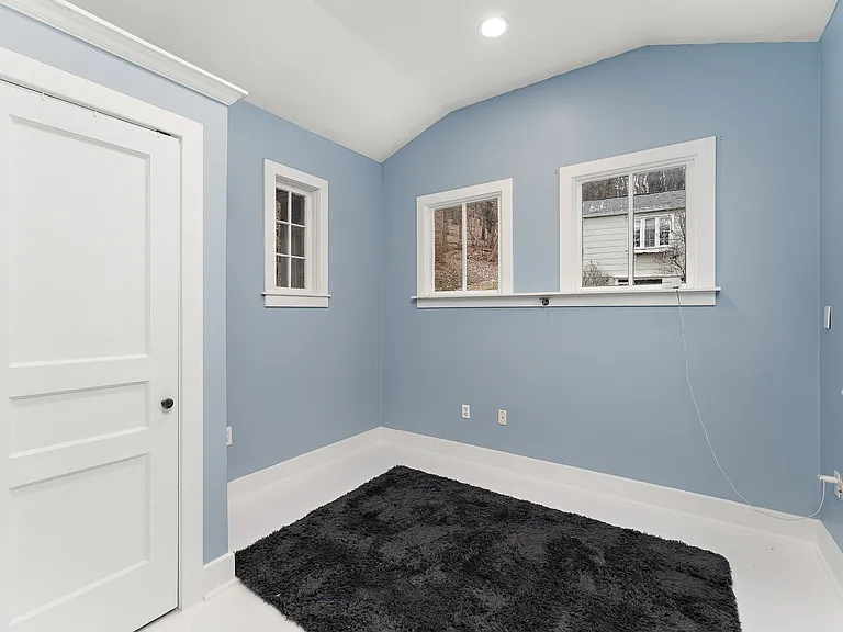 732 Orchard Ter — Photo 31