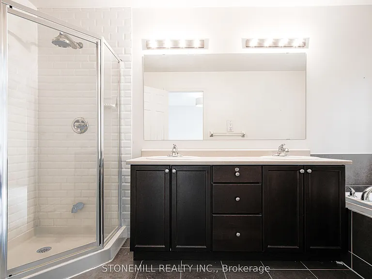 3130 Boxford Cres #5 — Photo 24