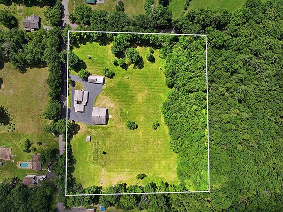 2nd image of 300 Robbins Road