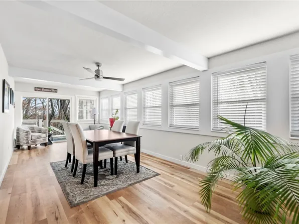 2 Purfleet Dr, Bella Vista, AR 72715