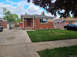 6182 Robindale Ave, Dearborn Heights, MI 48127