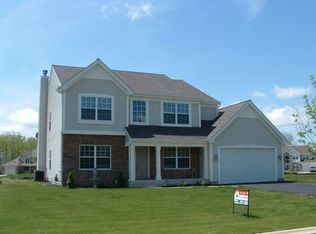 2355 Fen View Cir, Island Lake, IL 60042