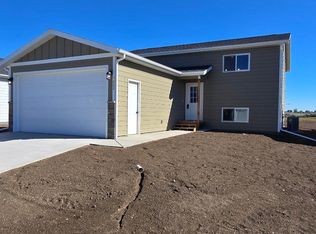 3822 Haralson Ln, Rapid City, SD 57703