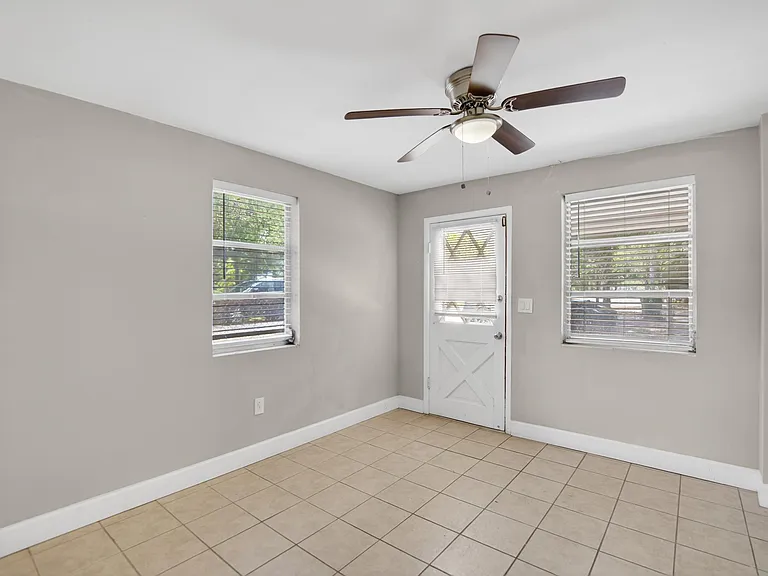 3301 W Woodlawn Ave #2 — Photo 8