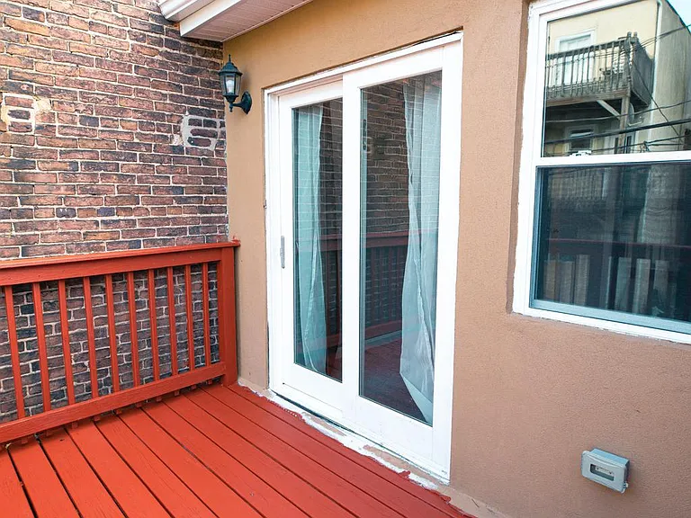 16 N Bradford St — Photo 38