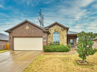 1201 Sierra Blanca Dr, Burleson, TX 76028