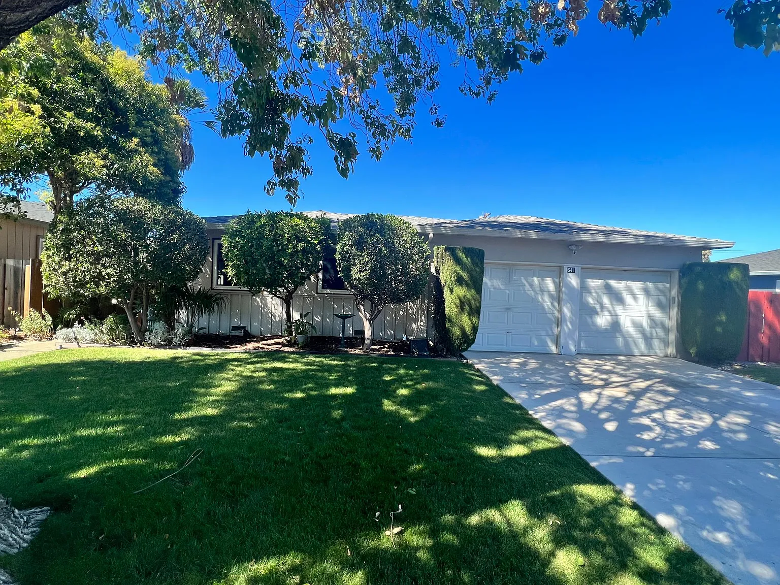 641 El Toro Way — Photo 2
