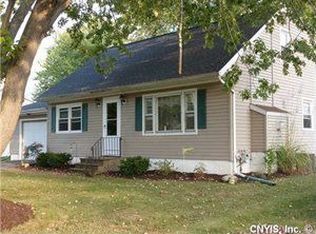 7920 Oneida Trl, Bridgeport, NY 13030