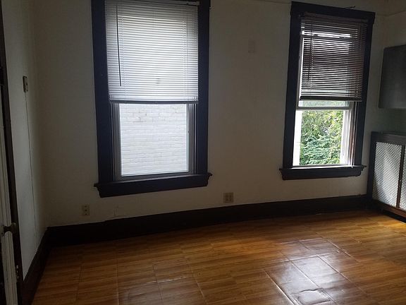 4th image of 4509 Hamilton Ave