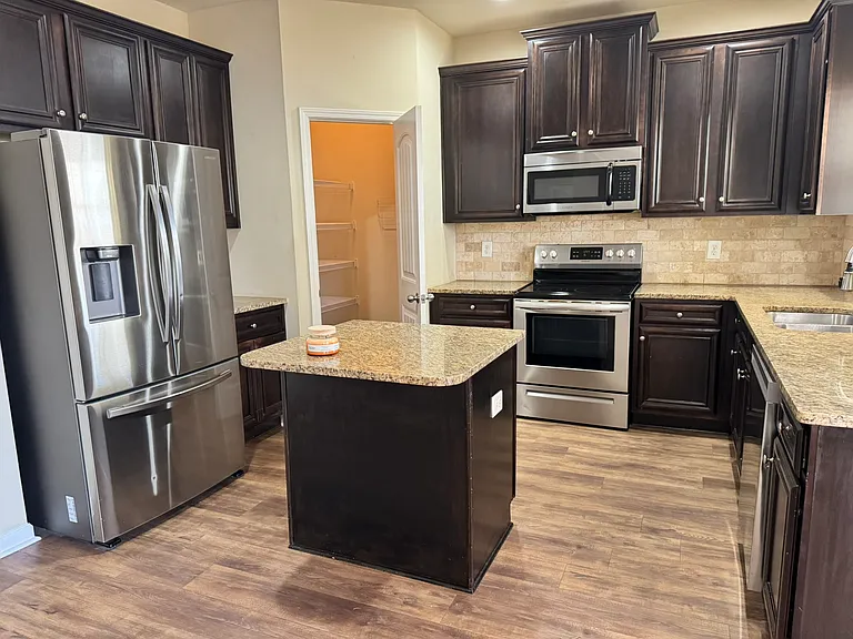 27 Fort McClary Ct — Photo 6