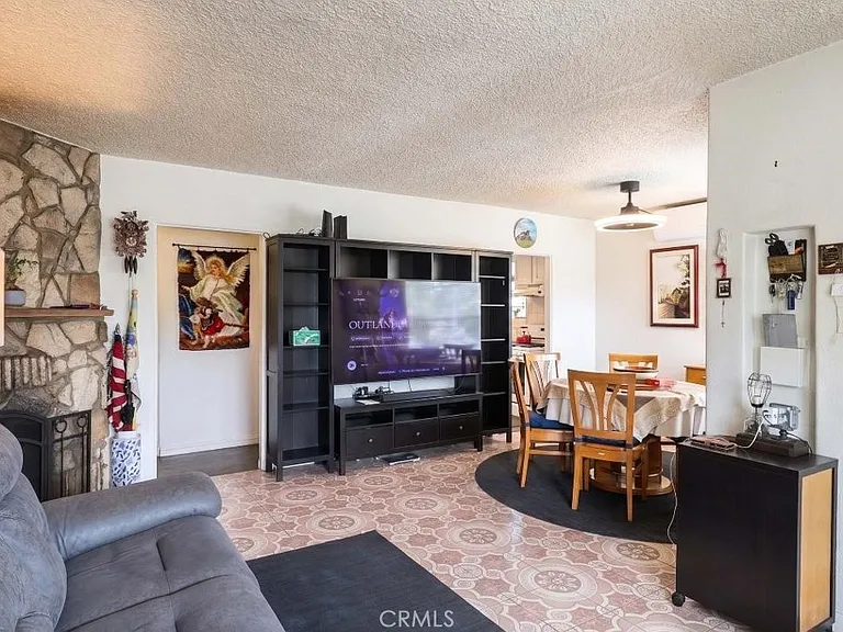 1229 S Flower St — Photo 10