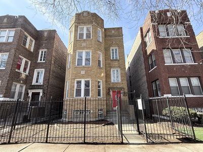 8216 S Maryland Ave, Chicago, IL, 60619