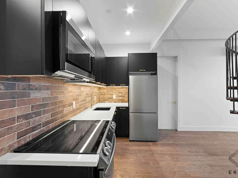 97 Varet St #4F