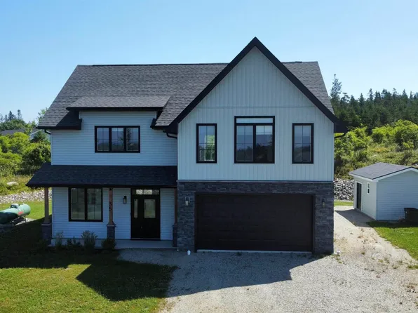 35 Seeland Ave, Yarmouth, NS B5A 0C6