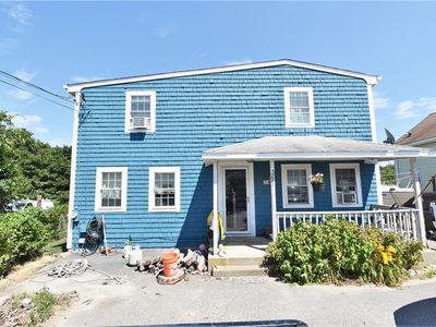 3277 E Main Rd, Portsmouth, RI, 02871