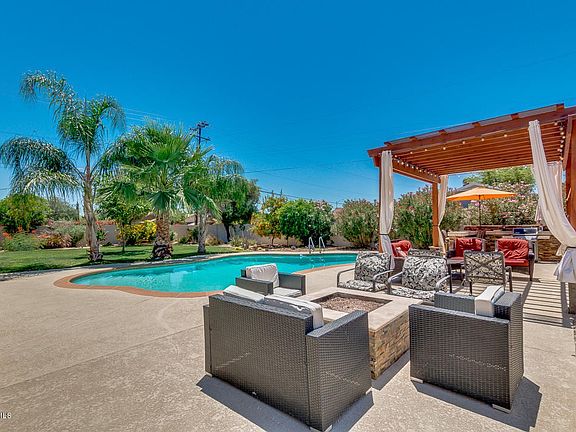 MULTIPLE ENTERTAINMENT AREAS