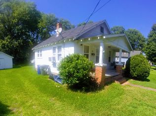 25 Sweetbriar Dr, Newport News, VA 23606