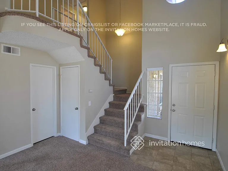 127 Peppertree Dr — Photo 3