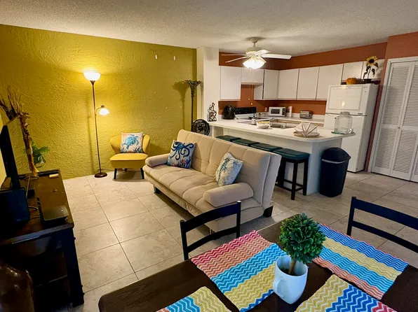 75-6016 Alii Dr APT 112, Kailua Kona, HI 96740