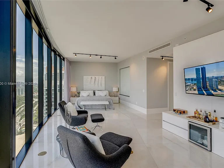 18555 Collins Ave #2403 — Photo 13