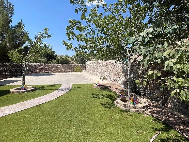 808 Merriman Dr — Photo 35