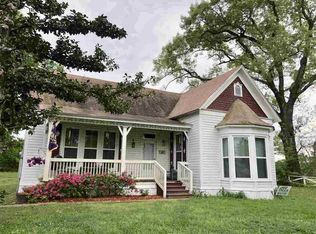 509 W Sabine St, Carthage, TX 75633