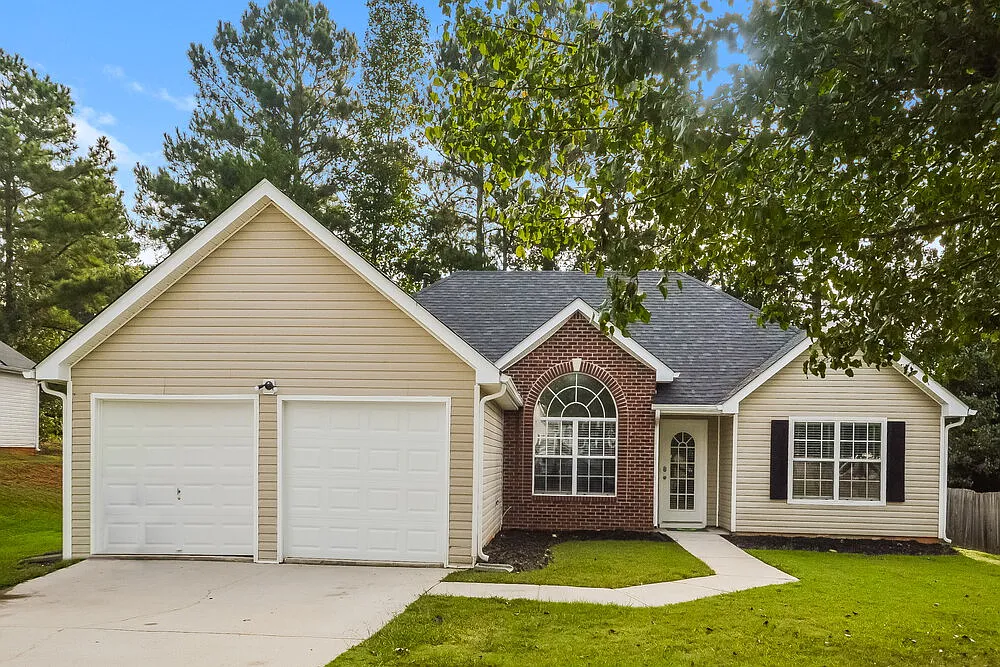 3 bed, 2.0 bath, 1515 sqft, $2,580 — Photo 1