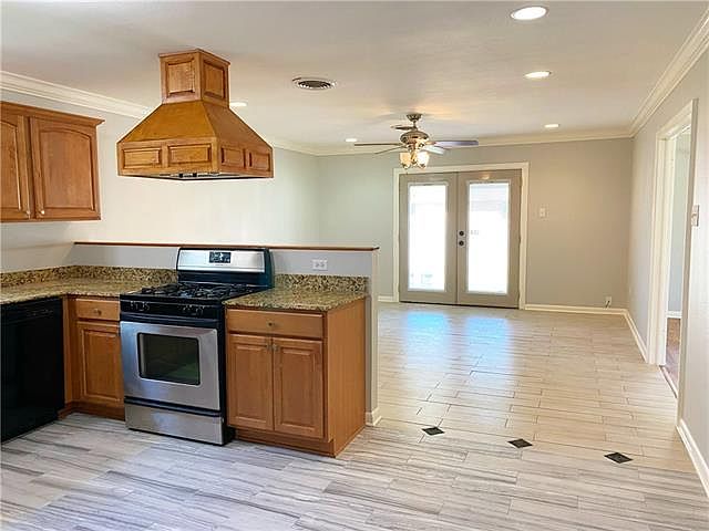 1st image of 2912 Belmont Pl