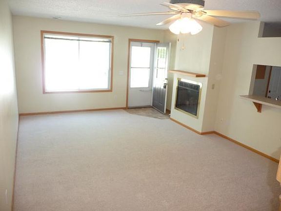 3rd image of 1933 Southcross Dr #2006