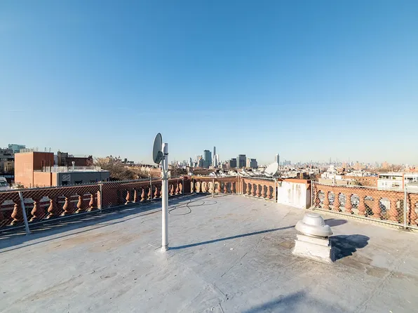 781 Washington Avenue image 25 of 29