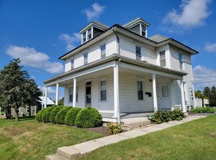 151 E Main St, Leola, PA 17540