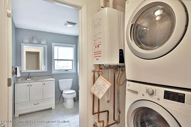 127 Trenton Ave — Photo 16