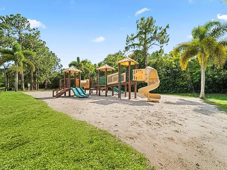 8235 Ibis Club Dr #309 — Photo 32