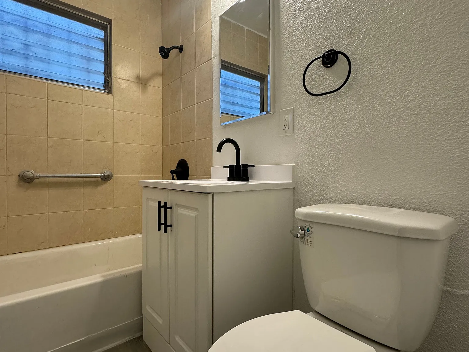 2 bed, 900 sqft, $2,395 — Photo 4