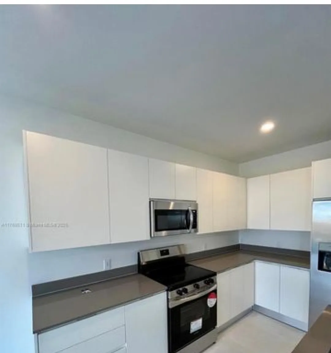 4 bed, 1898 sqft, $2,800 — Photo 3