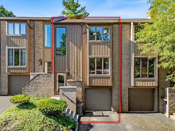 385 Hawthorn Ct, Pittsburgh, PA 15237